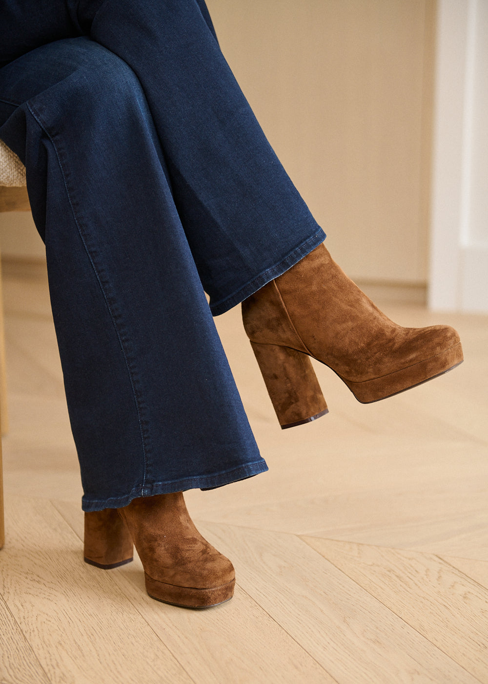 BOOTS CLIO TUIL MESSAGER