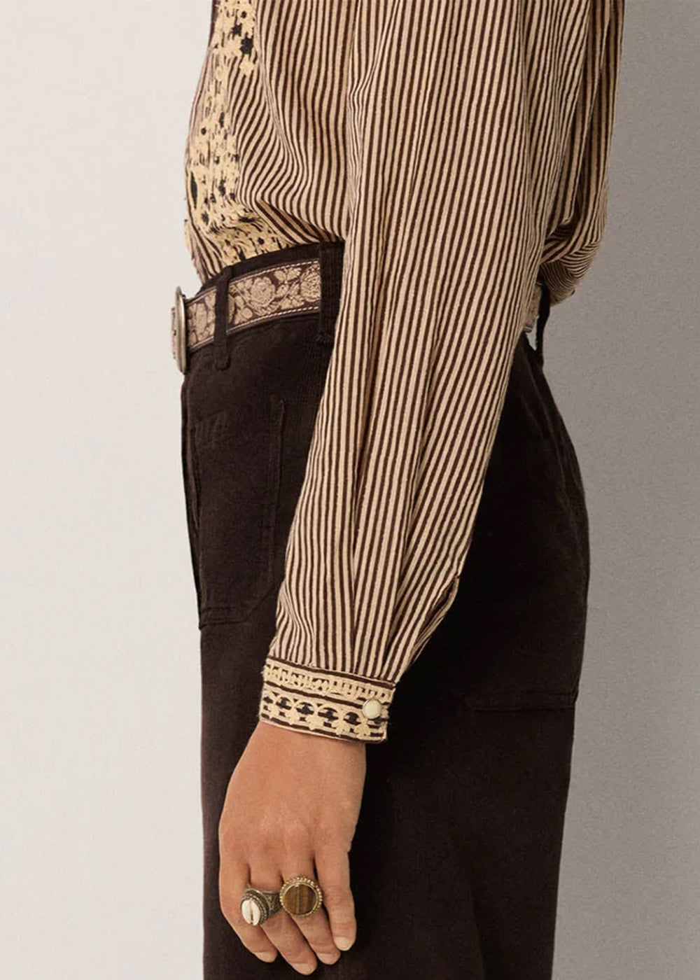 BLOUSE MAISON HOTEL BEBO