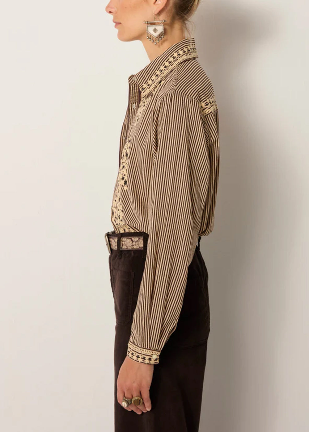 BLOUSE MAISON HOTEL BEBO
