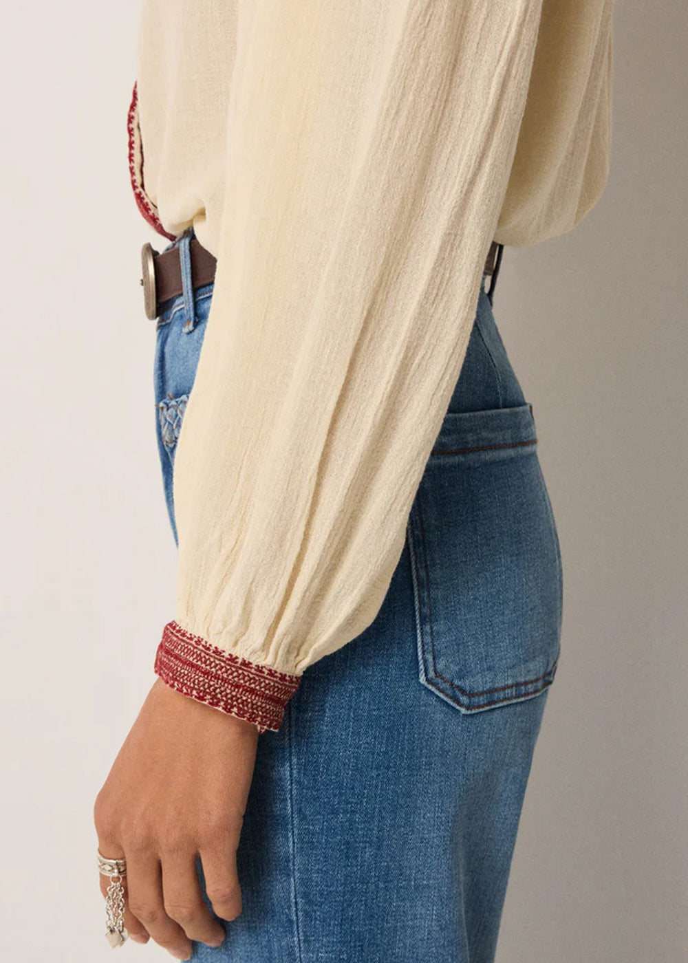 BLOUSE MAISON HOTEL CHARLOTTE
