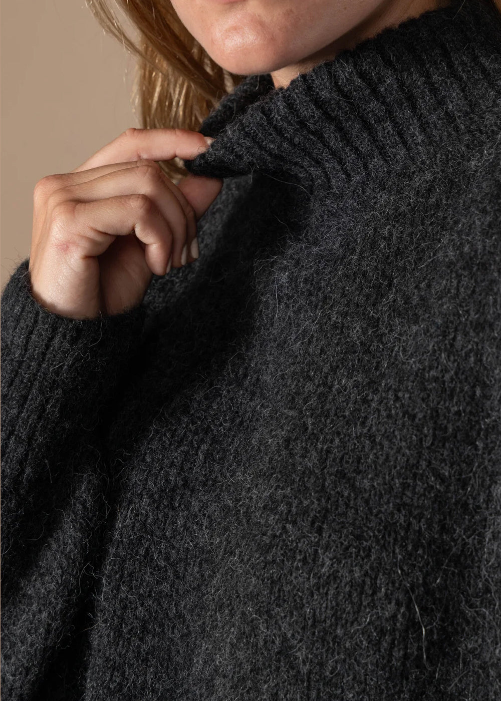 PULL ANN TUIL DIANE