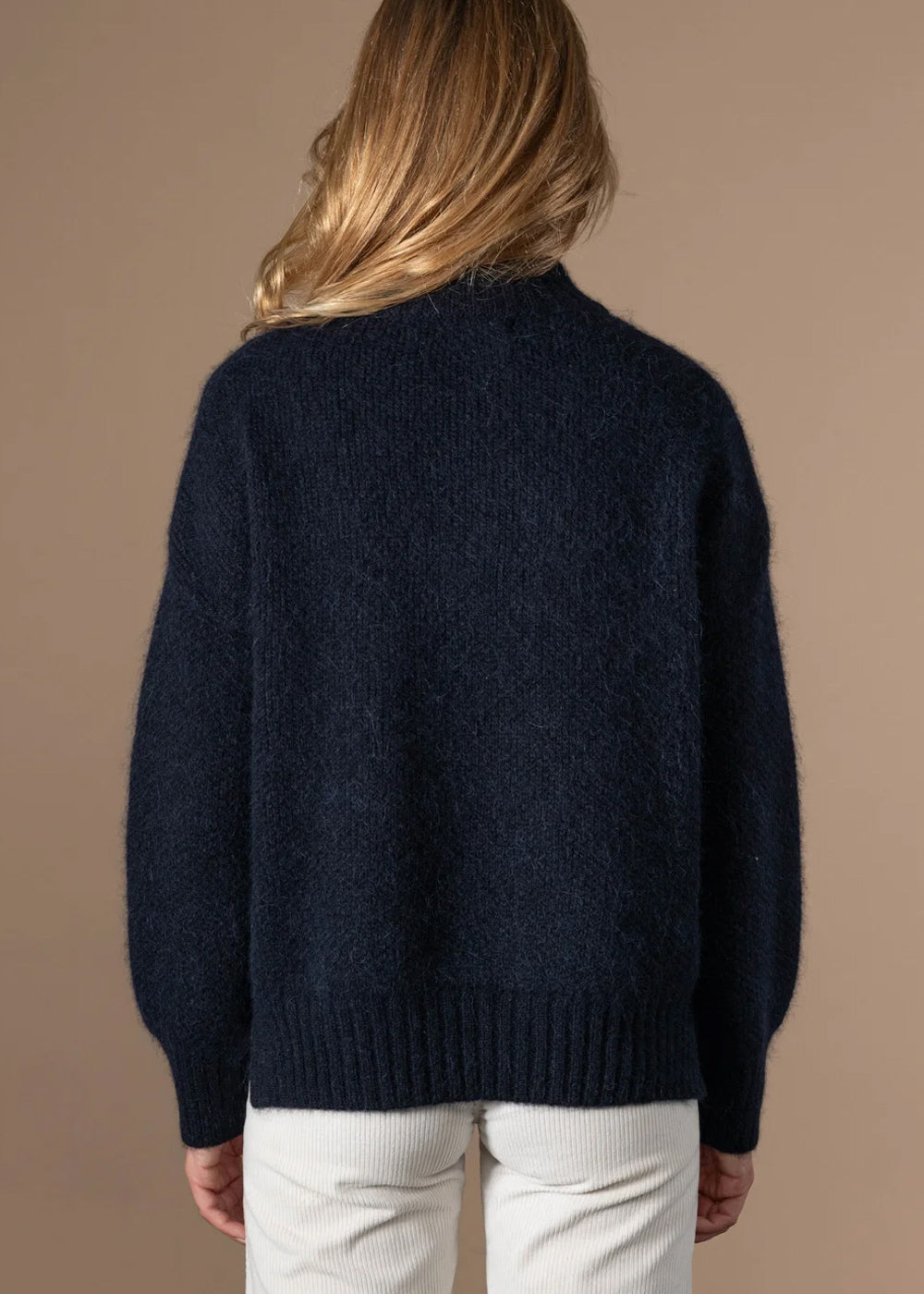 PULL ANN TUIL DIANE