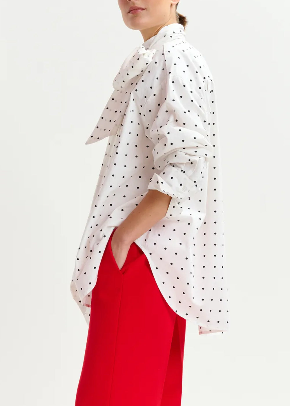 CHEMISE ESSENTIEL ANTWERP IMOVERIT PUSSY BOW TIE