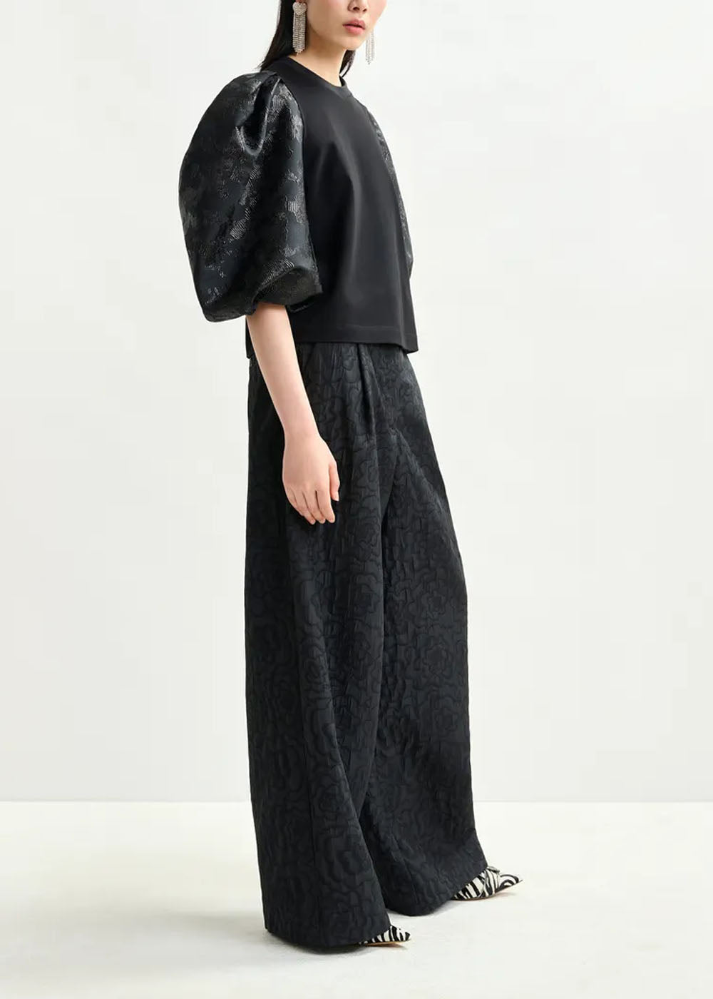 PANTALON ESSENTIEL ANTWERP INSTORE EMBELLISHED SHIRT