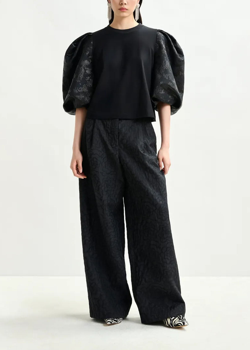 PANTALON ESSENTIEL ANTWERP INSTORE EMBELLISHED SHIRT