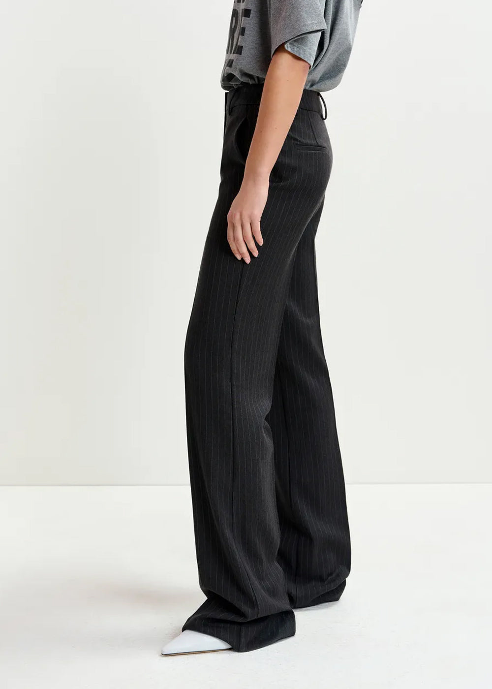 PANTALON ESSENTIEL ANTWERP INVADE FITTED FLARED PANTS