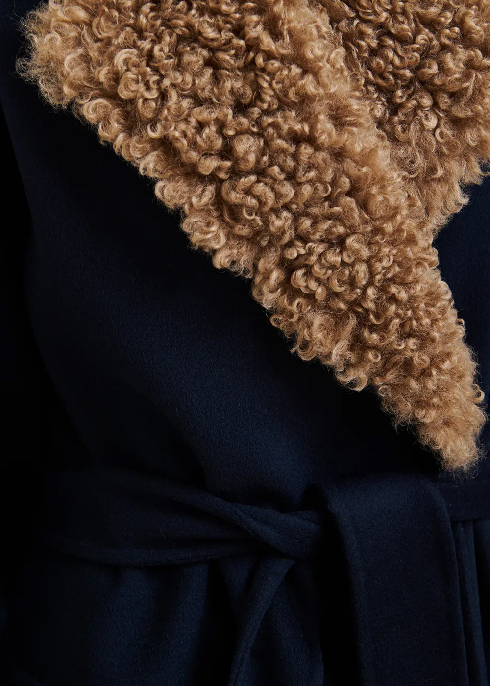 MANTEAU ESSENTIEL ANTWERP IRNO FAUX FUR COLLAR COAT