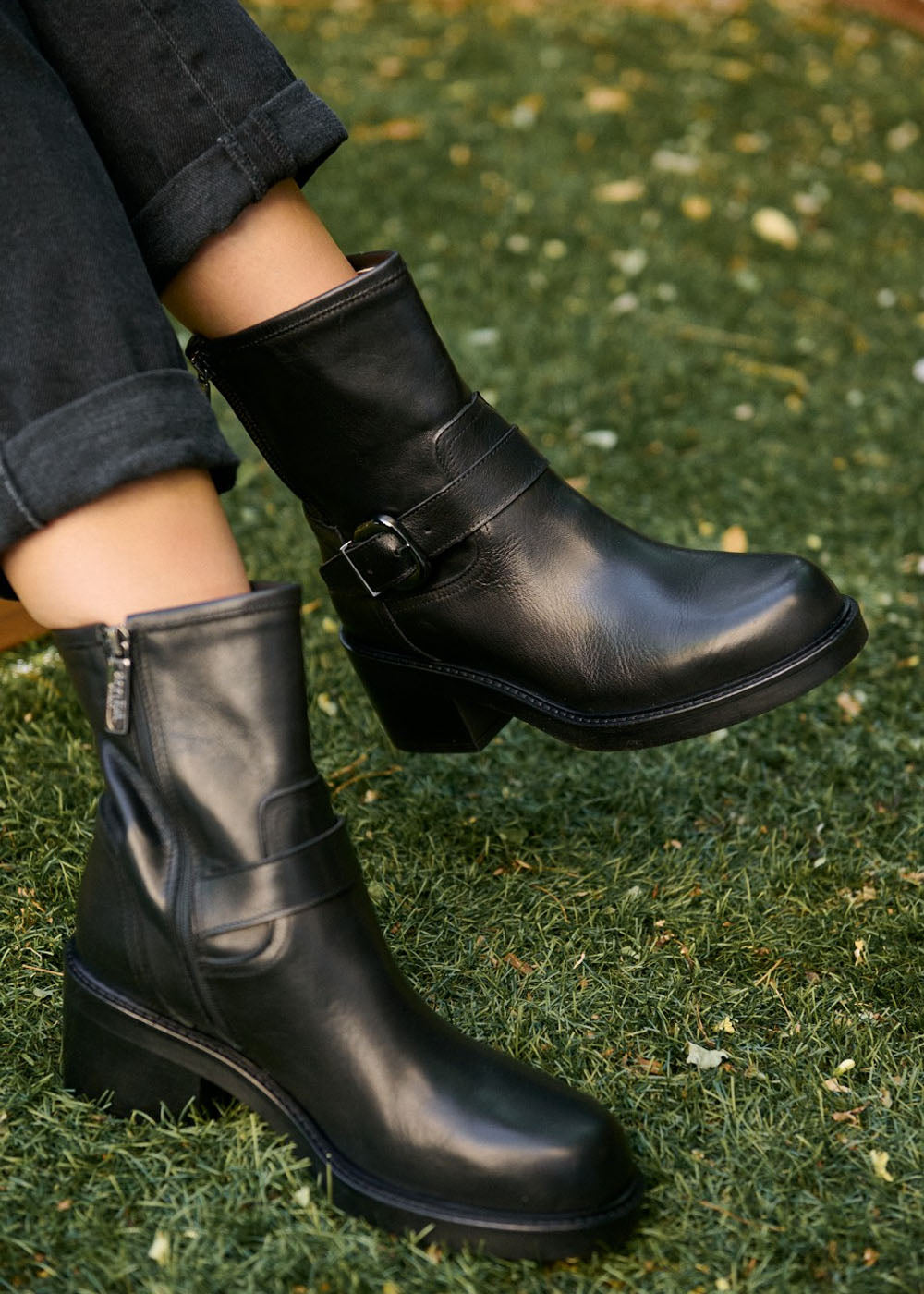 BOOTS ANN TUIL SON