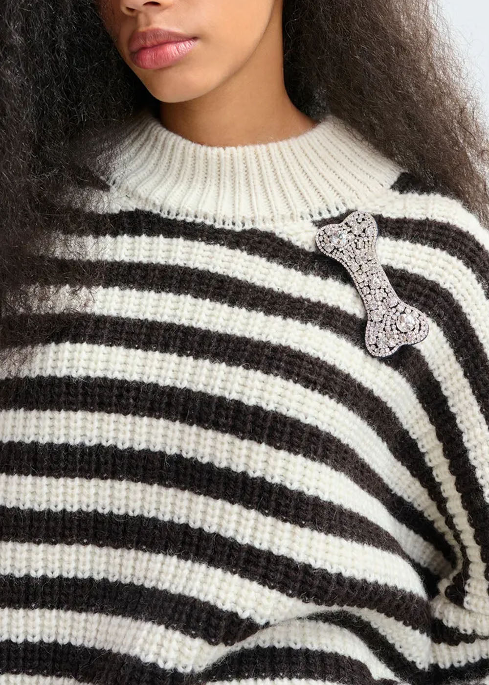 Pull Essentiel Antwerp Jacquie Striped Knit noir et écru, vue 6 – pull femme | Ann Tuil