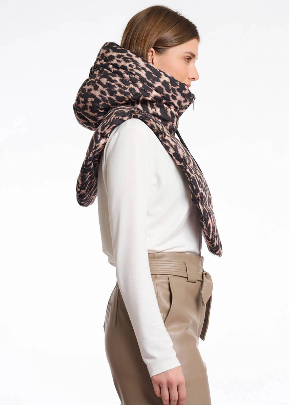 COL A CAPUCHE ANN TUIL TABITA