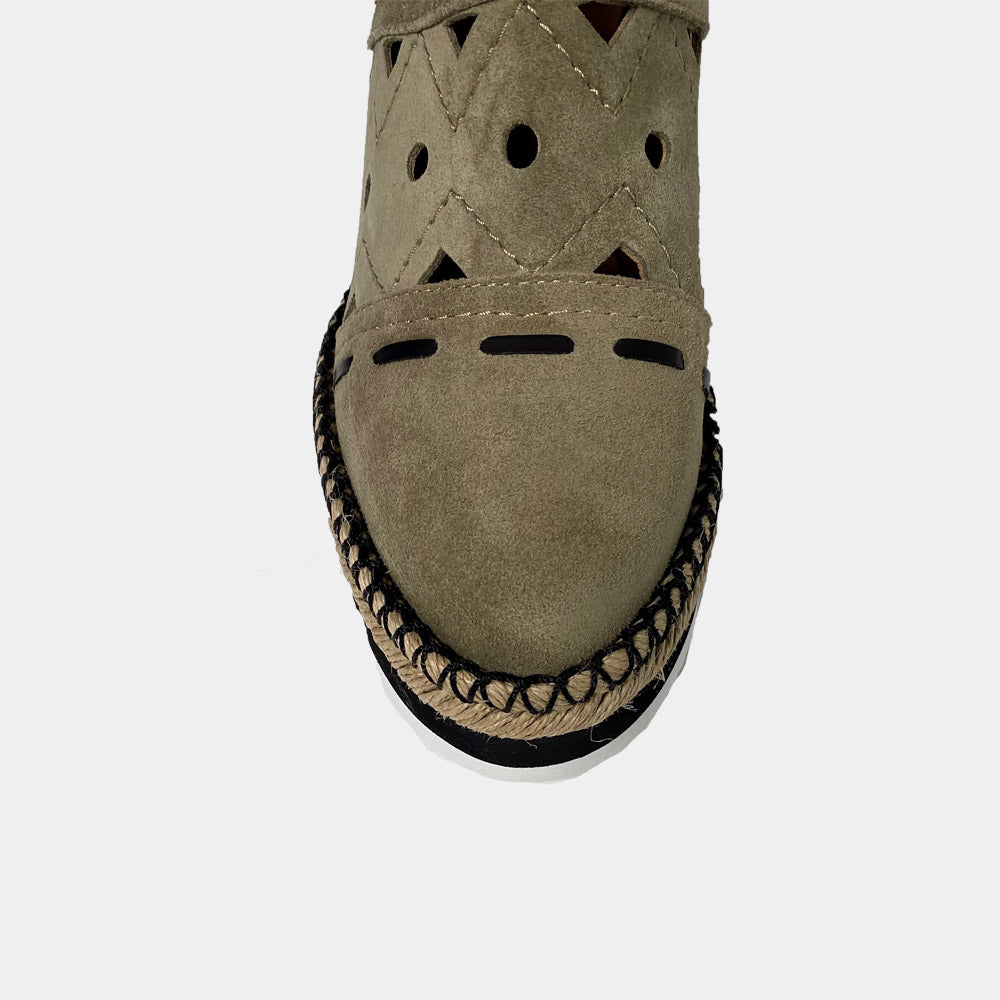 BOOTS ANN TUIL ALPHA