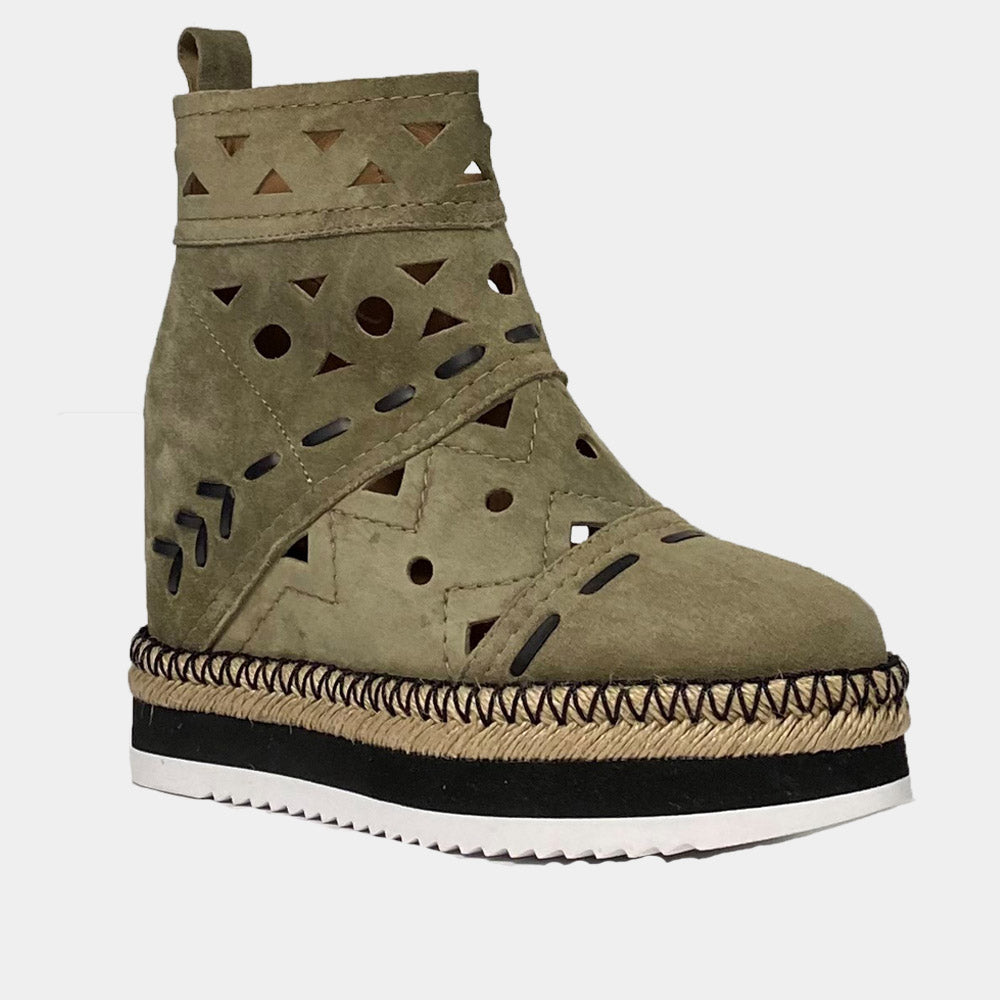BOOTS ANN TUIL ALPHA