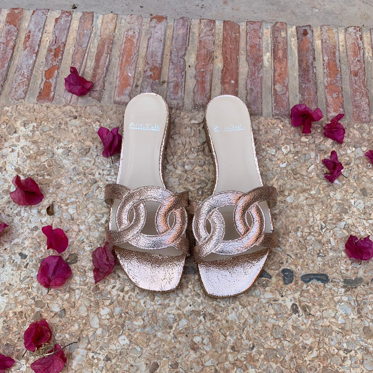 MULES ANN TUIL CANCUN | anntuil.com