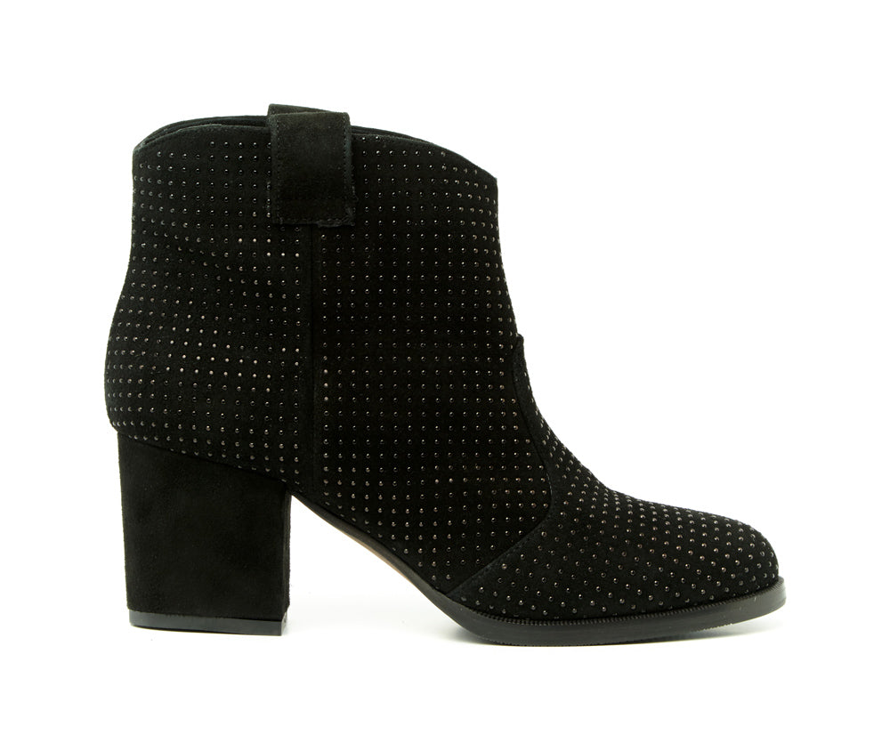 BOOTS ANN TUIL MOSCA | anntuil.com