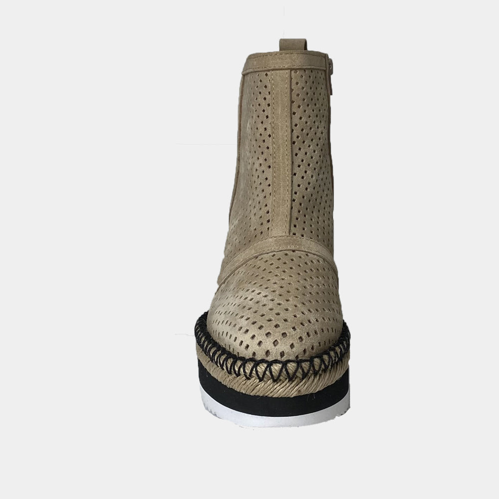 BOOTS ANN TUIL AVENUE