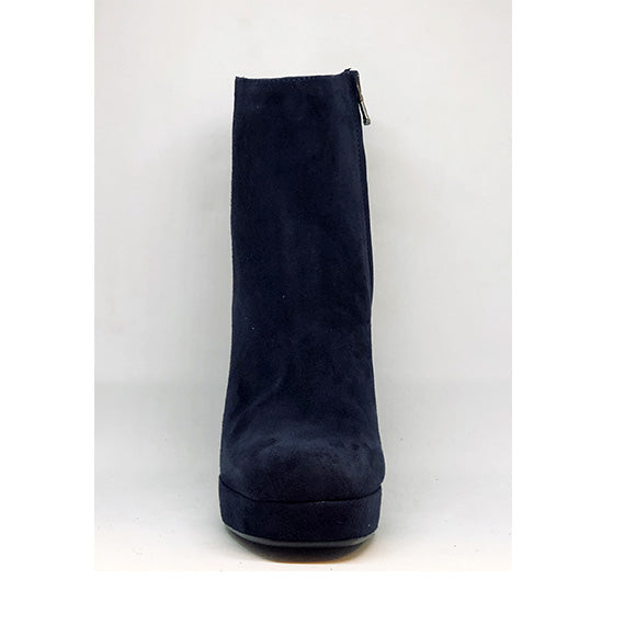 BOOTS ANN TUIL MESSAGER | anntuil.com
