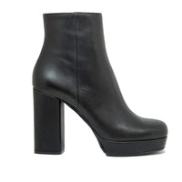 BOOTS ANN TUIL MESSAGER | anntuil.com