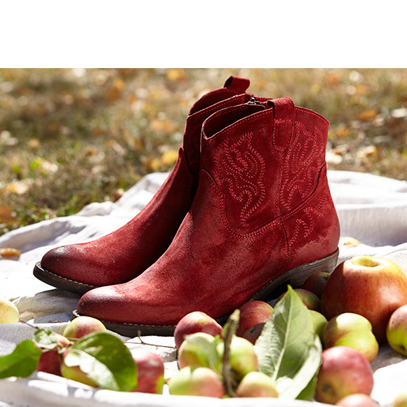 BOOTS ANN TUIL KALISTE | anntuil.com