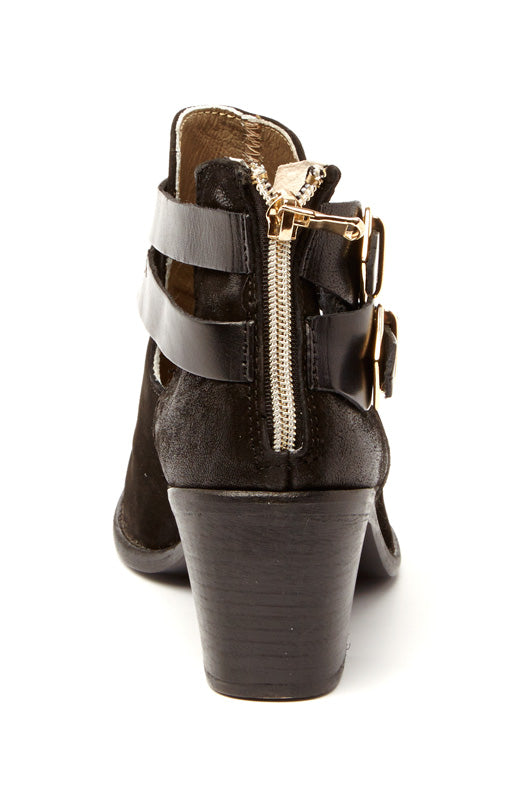 BOOTS ANN TUIL LEWIS | anntuil.com