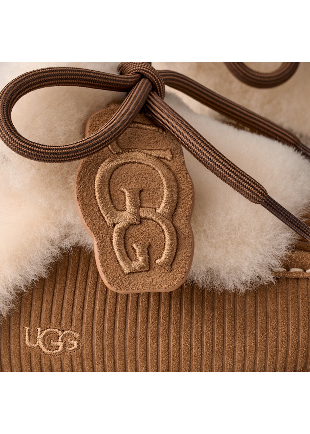Mules UGG Disquette Heritage en velours camel, vue 5 | Ann Tuil