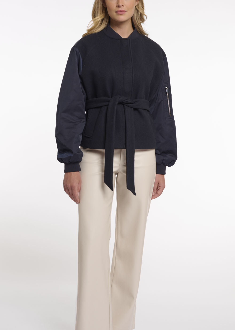 BOMBER ANN TUIL BONA