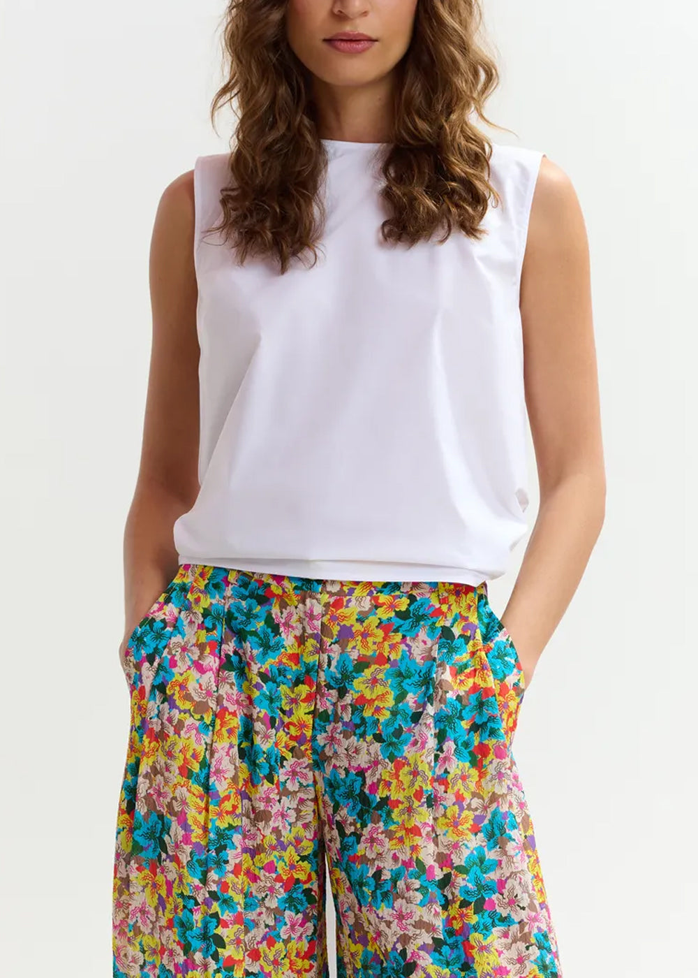 TOP ESSENTIEL ANTWERP JELANI