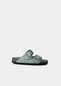 Mules Birkenstock Arizona BB en cuir naturel vernis high shine surf green, vue de profil – mules femme | Ann Tuil