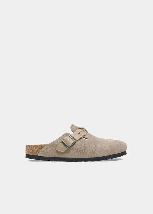Sabots Birkenstock Boston Braided en cuir velours taupe, vue de profil – sabots femme | Ann Tuil