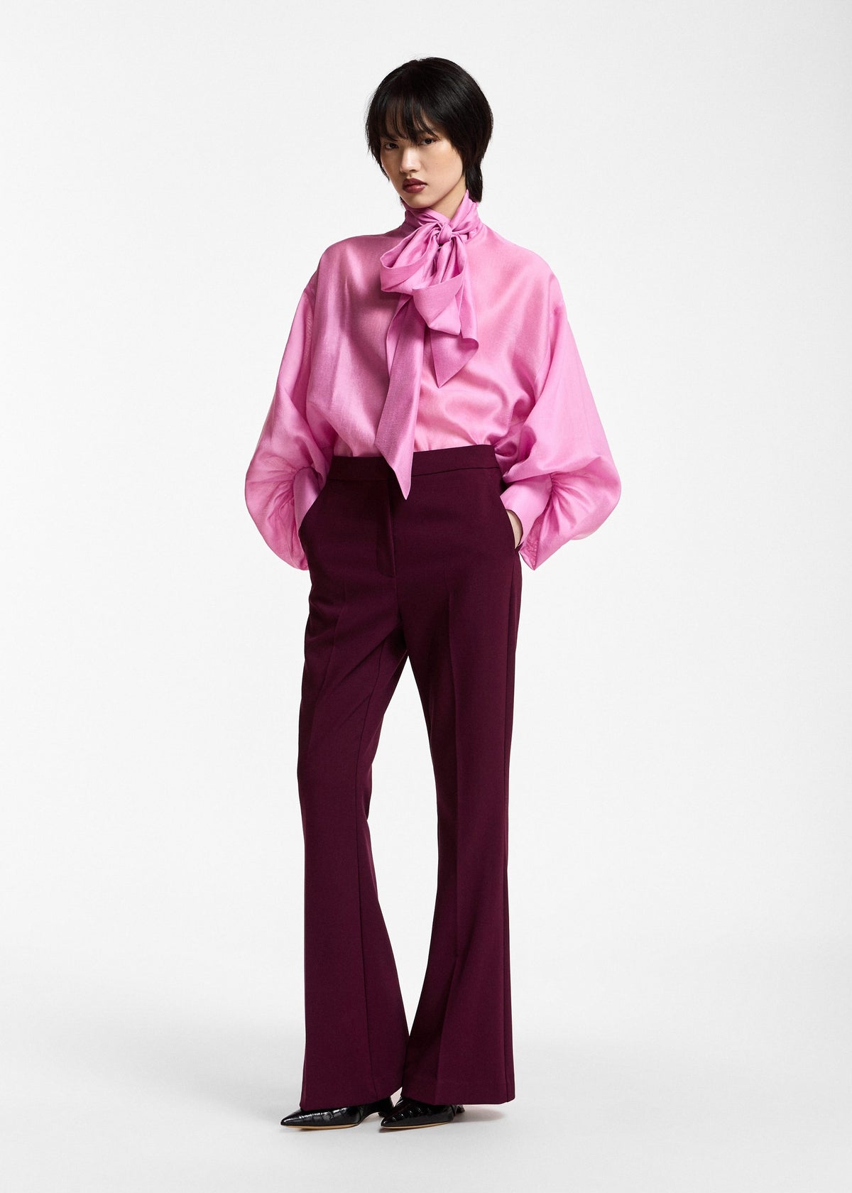 Pantalon évasé Essentiel Antwerp Keen bordeaux, vue 3 – pantalon évasé femme | Ann Tuil
