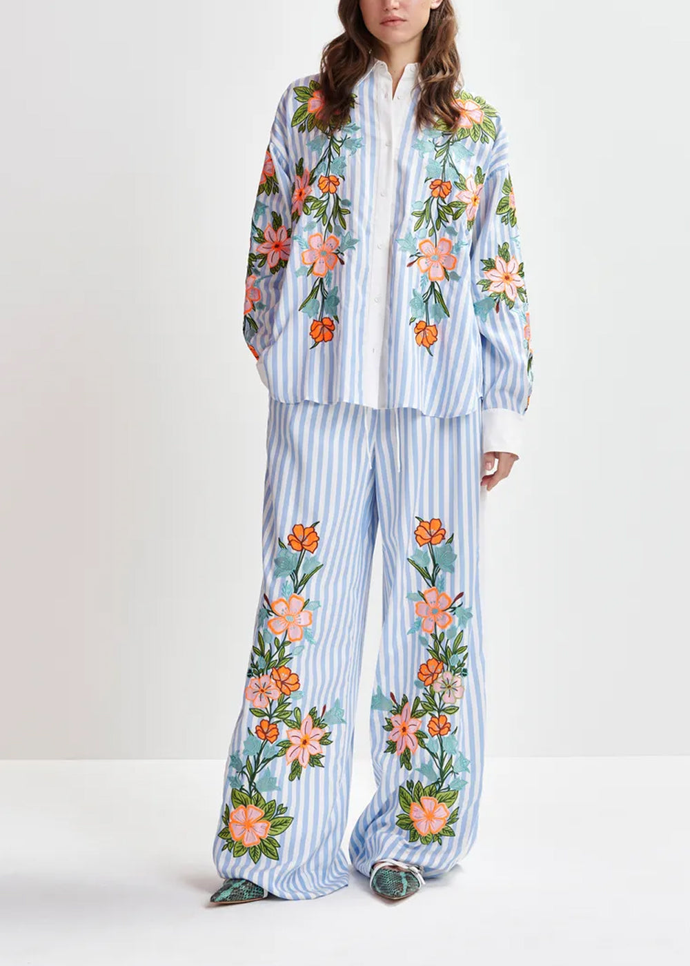 Pantalon Essentiel Antwerp Hevon2 Embroidered lake blue, vue 1 – pantalon femme | Ann Tuil