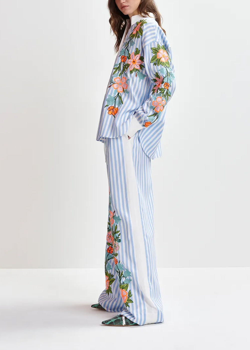 Pantalon Essentiel Antwerp Hevon2 Embroidered lake blue, vue 2 – pantalon femme | Ann Tuil