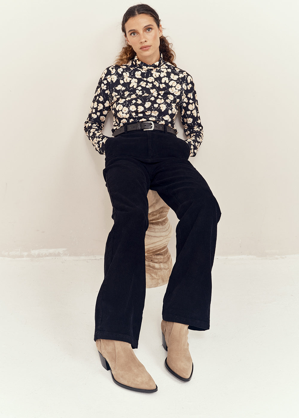 Pull Essentiel Antwerp Gilberto Printed Turtleneck blanc cassé, vue 2 – pull femme | Ann Tuil