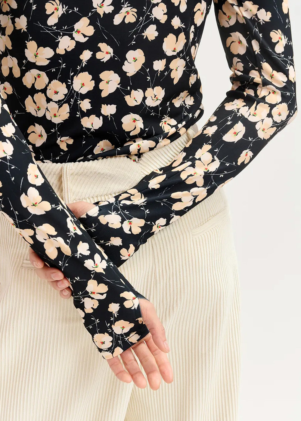 Pull Essentiel Antwerp Gilberto Printed Turtleneck blanc cassé, vue 7 – pull femme | Ann Tuil