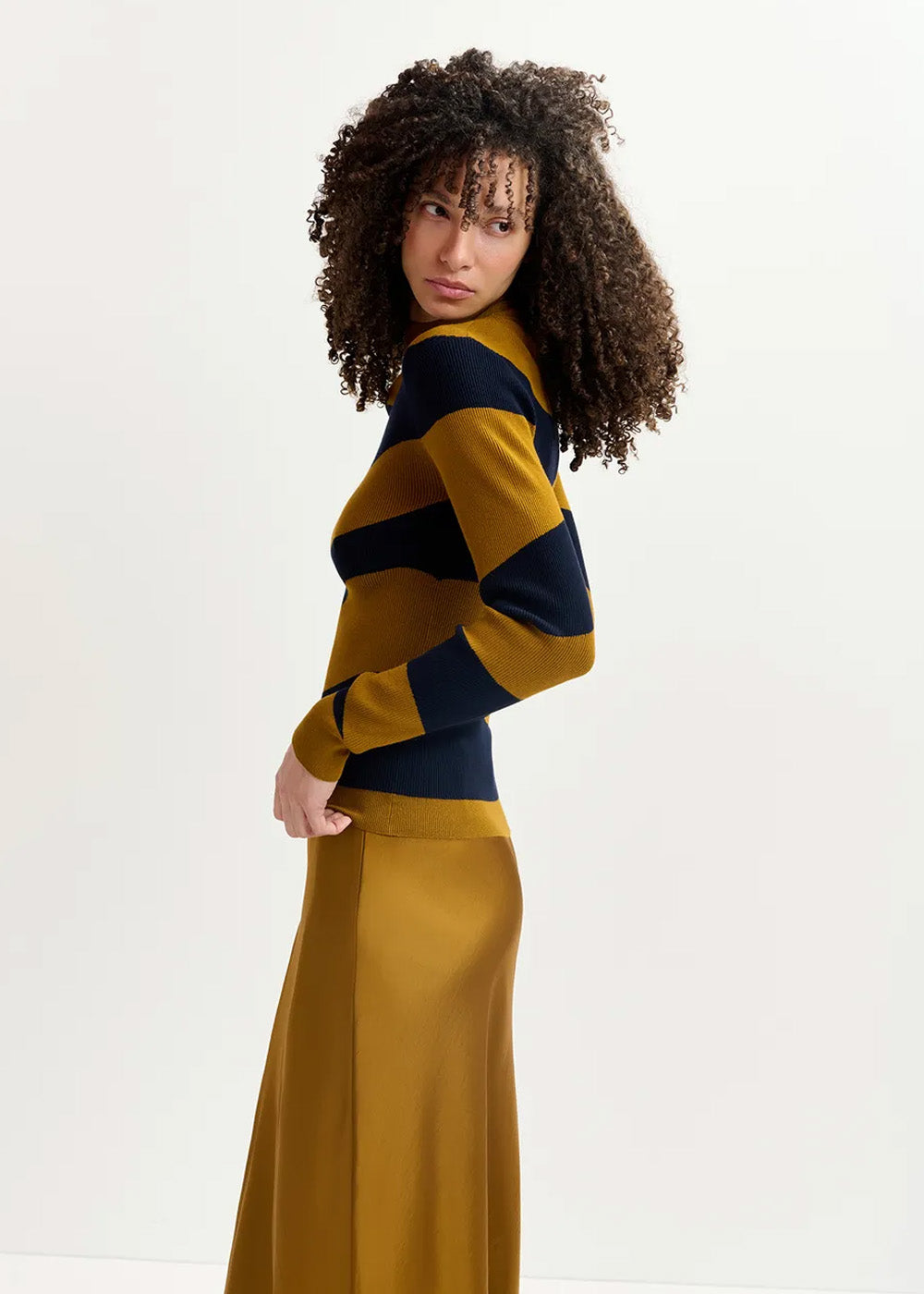 Pull Essentiel Antwerp Goose Wavy Knit Pull combo 4 toffee, vue 4 – pull femme | Ann Tuil