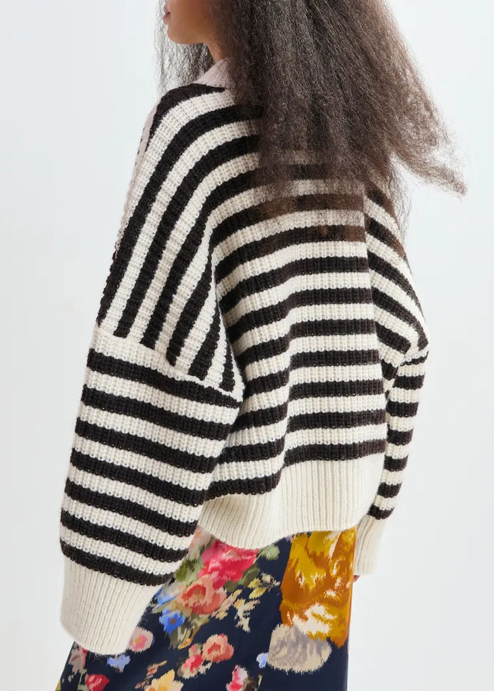 Pull Essentiel Antwerp Jacquie Striped Knit noir et écru, vue 5 – pull femme | Ann Tuil