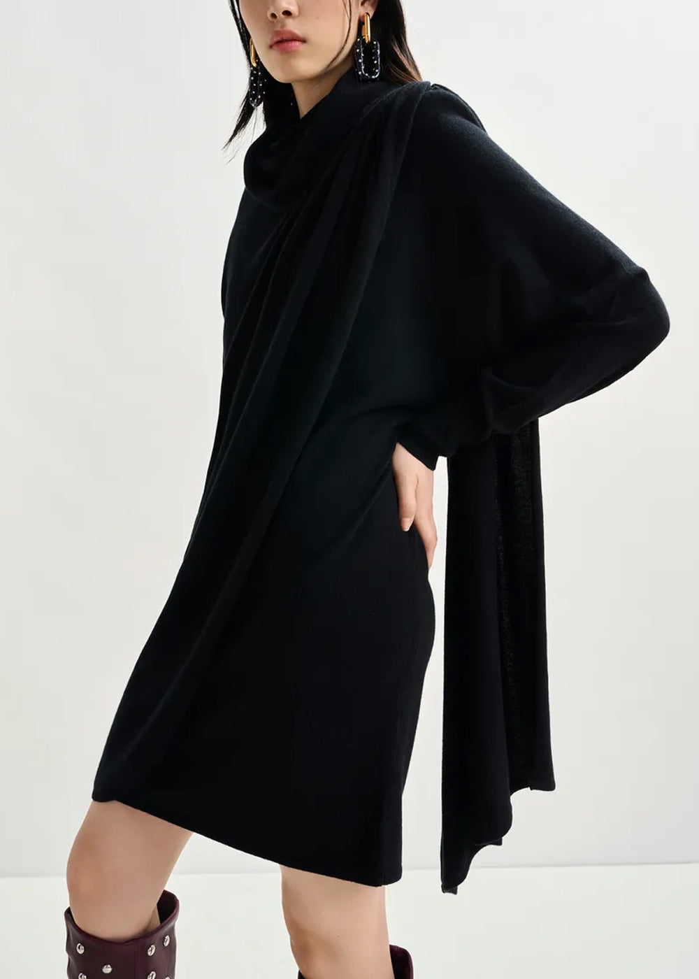 Robe Essentiel Antwerp Illow Knitted Dress With Scarf noir, vue 2 – robe femme | Ann Tuil