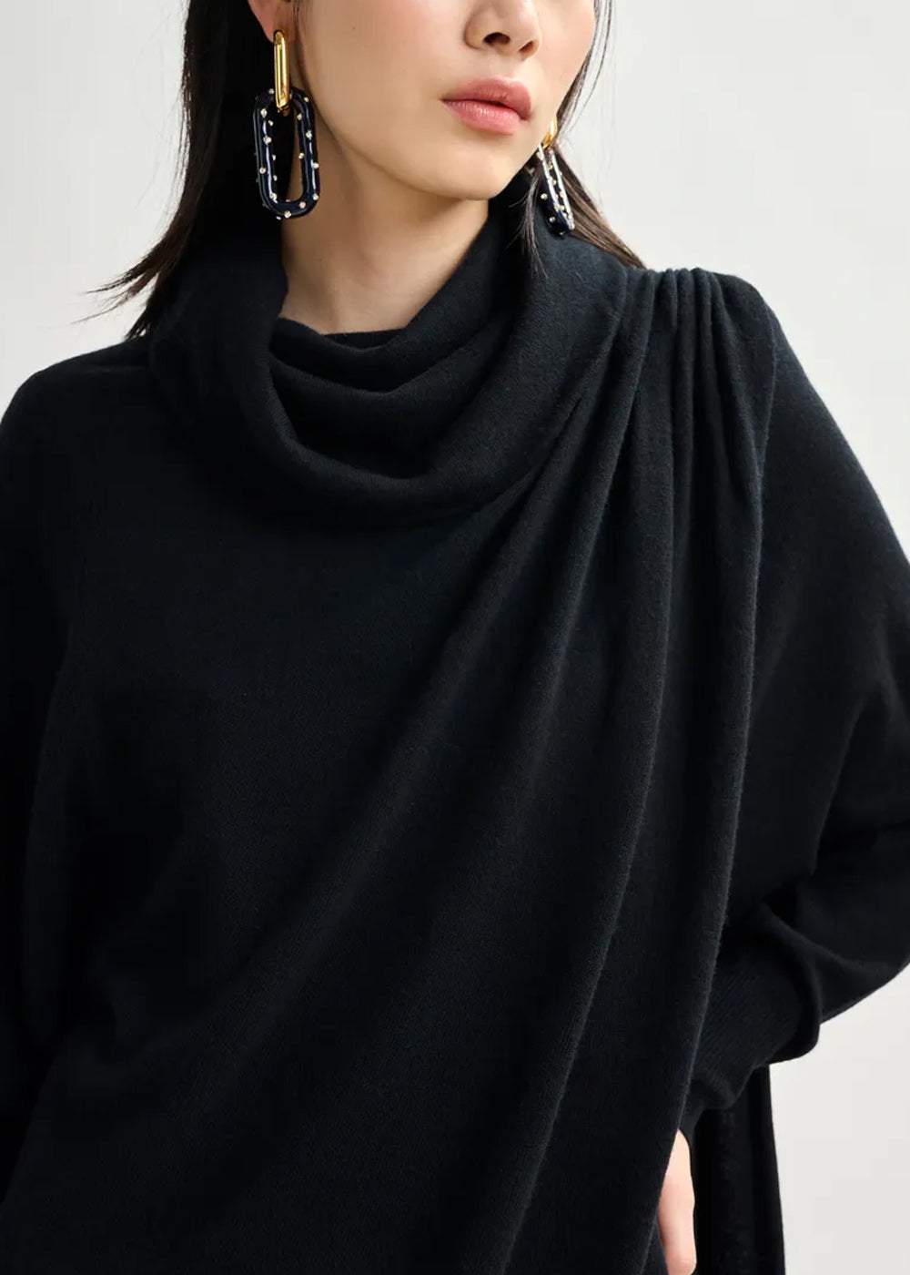 Robe Essentiel Antwerp Illow Knitted Dress With Scarf noir, vue 4 – robe femme | Ann Tuil