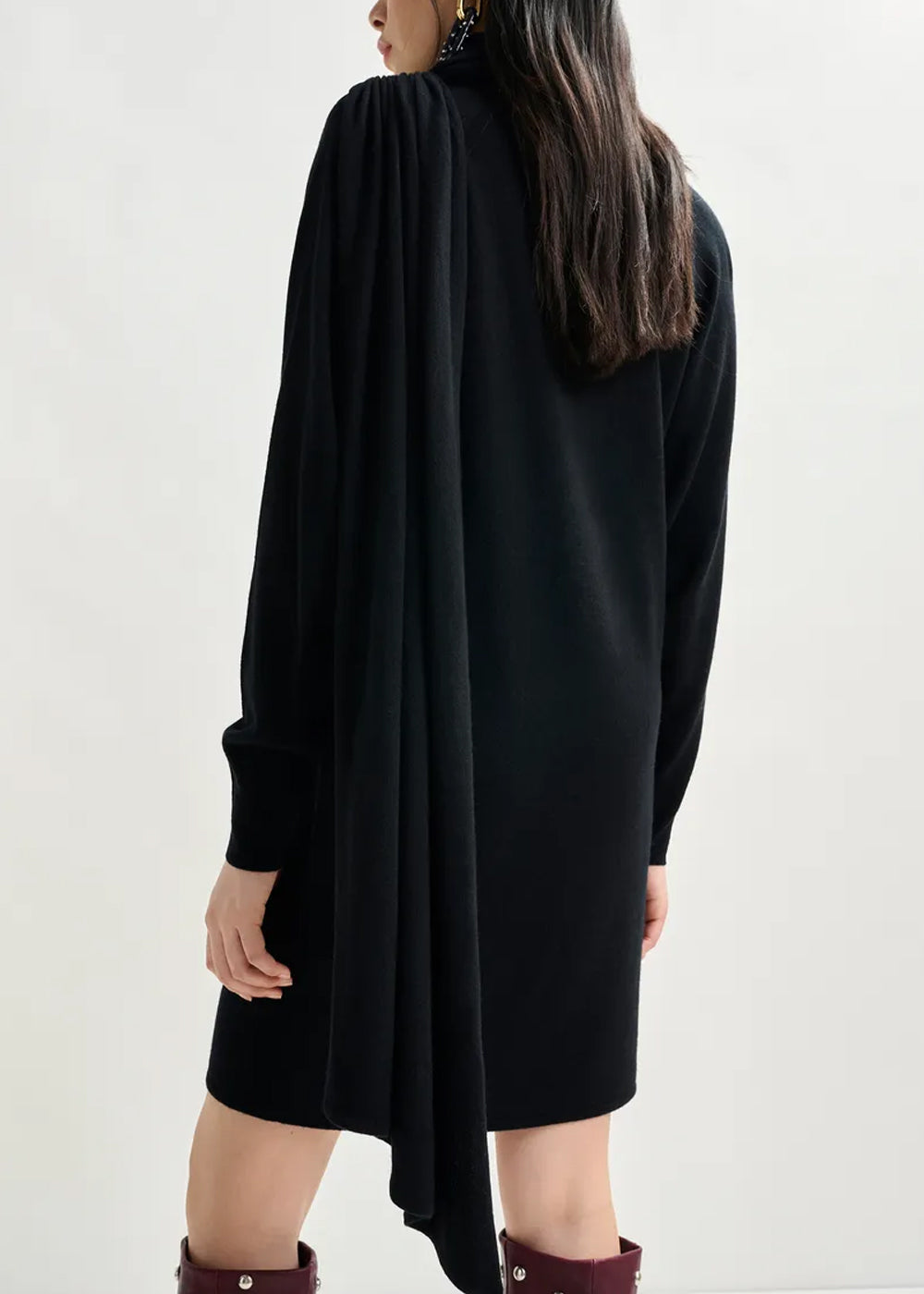 Robe Essentiel Antwerp Illow Knitted Dress With Scarf noir, vue 5 – robe femme | Ann Tuil