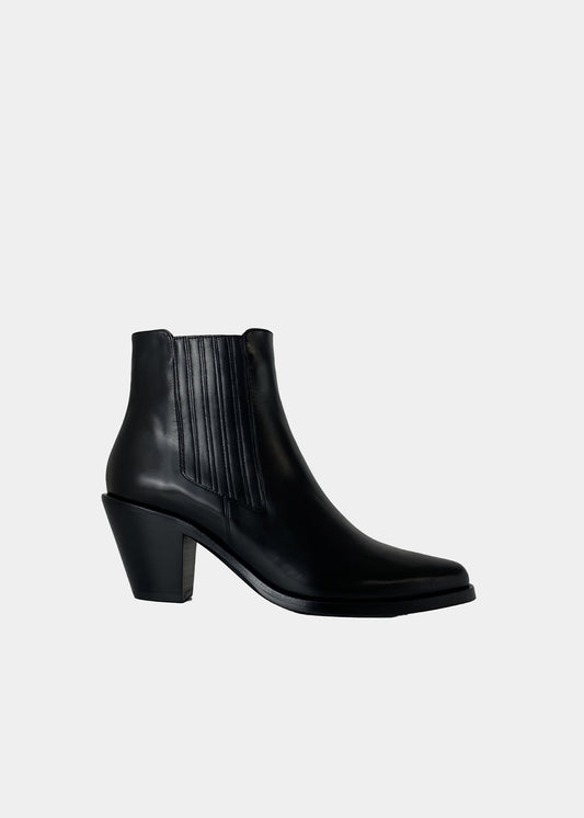 BOOTS FREE LANCE JANE 7 CHELSEA BOOT