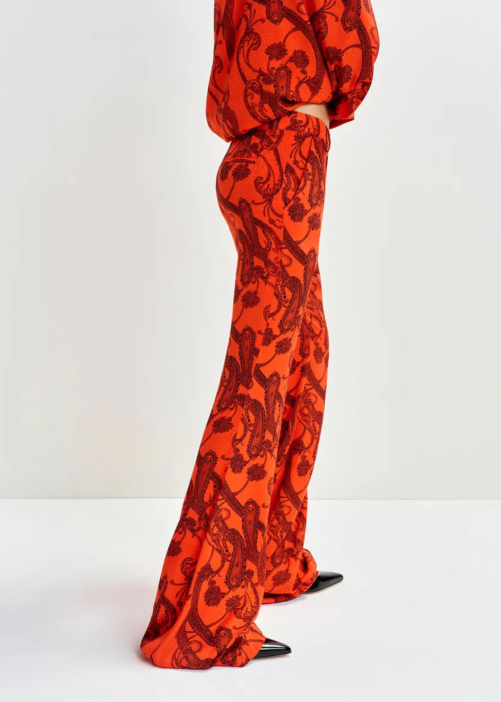 PANTALON ÉVASÉ ESSENTIEL ANTWERP JODIE FITTED FLARED