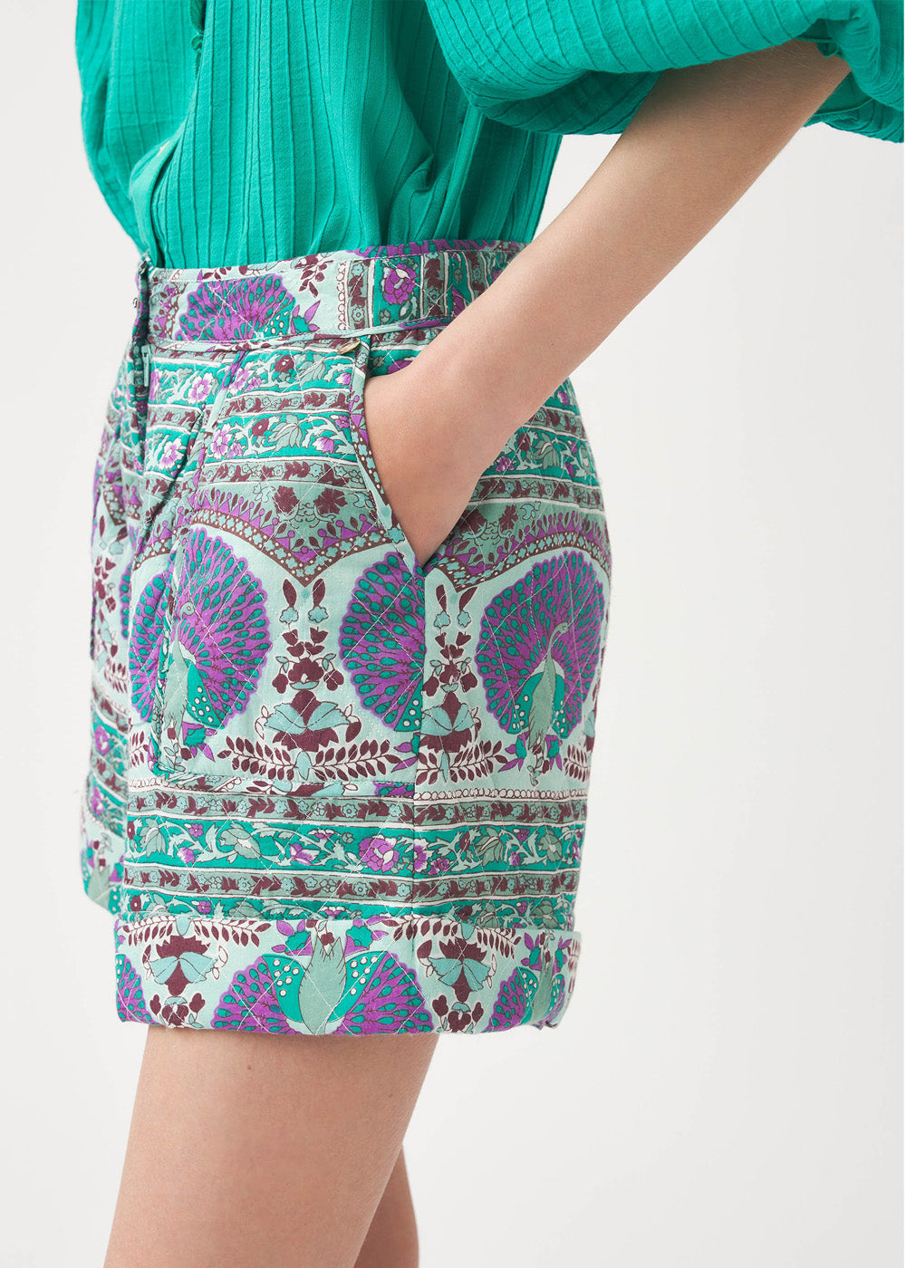 SHORT ANTIK BATIK TALA