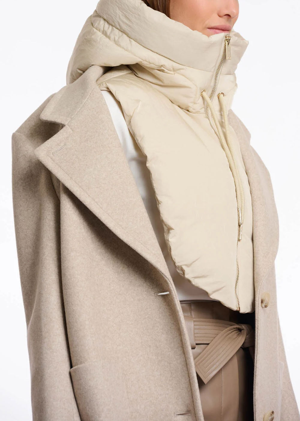 COL A CAPUCHE ANN TUIL TABITA