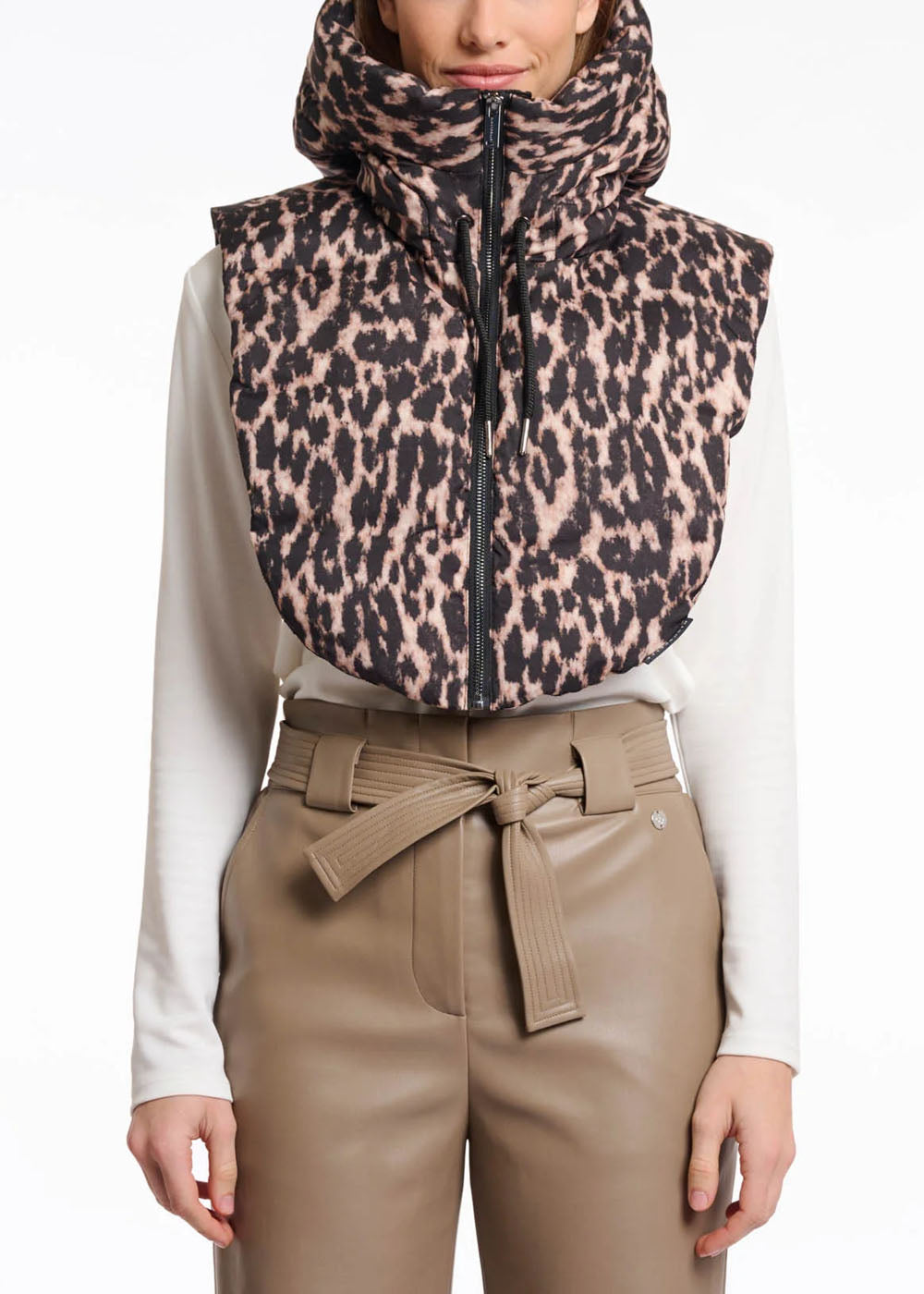 COL A CAPUCHE ANN TUIL TABITA