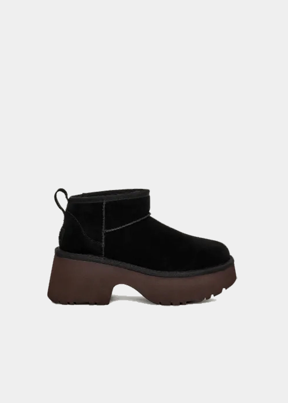 Boots UGG Classic Ultra Mini New Heights en velours noir, vue de profil – bottines à plateforme femme | Ann Tuil