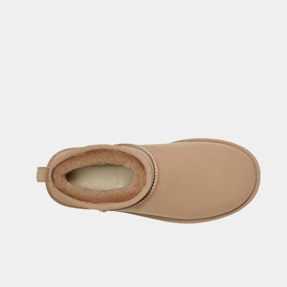 Boots UGG Classic Ultra Mini en velours beige sand, vue 3 – bottines fourrées femme | Ann Tuil