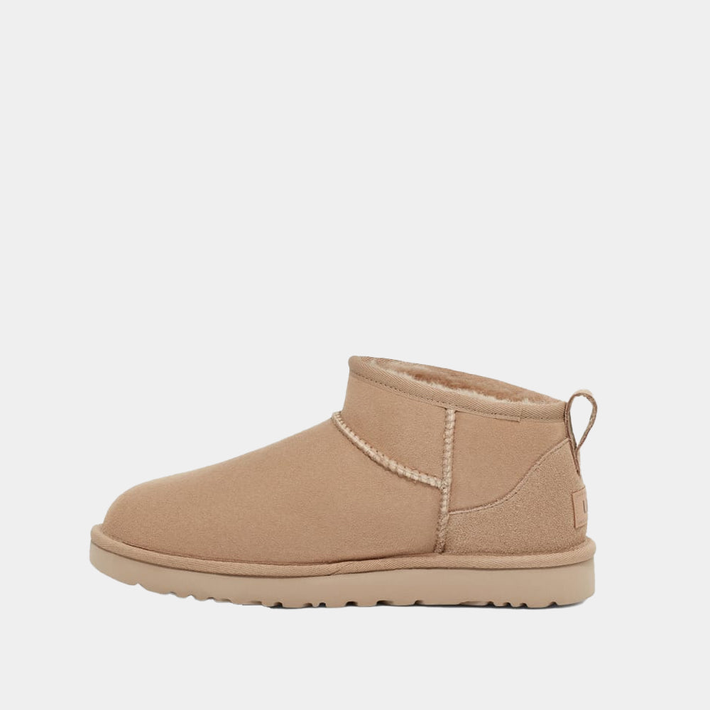 Boots UGG Classic Ultra Mini en velours beige sand, vue 4 – bottines fourrées femme | Ann Tuil