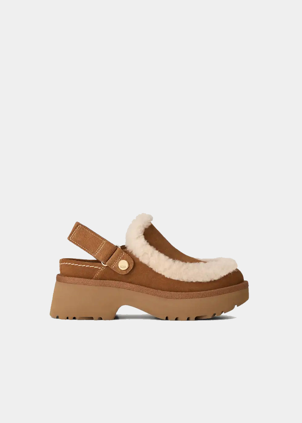Sabots UGG Esmee Clog en velours camel, vue de profil – sabots fourrés femme | Ann Tuil