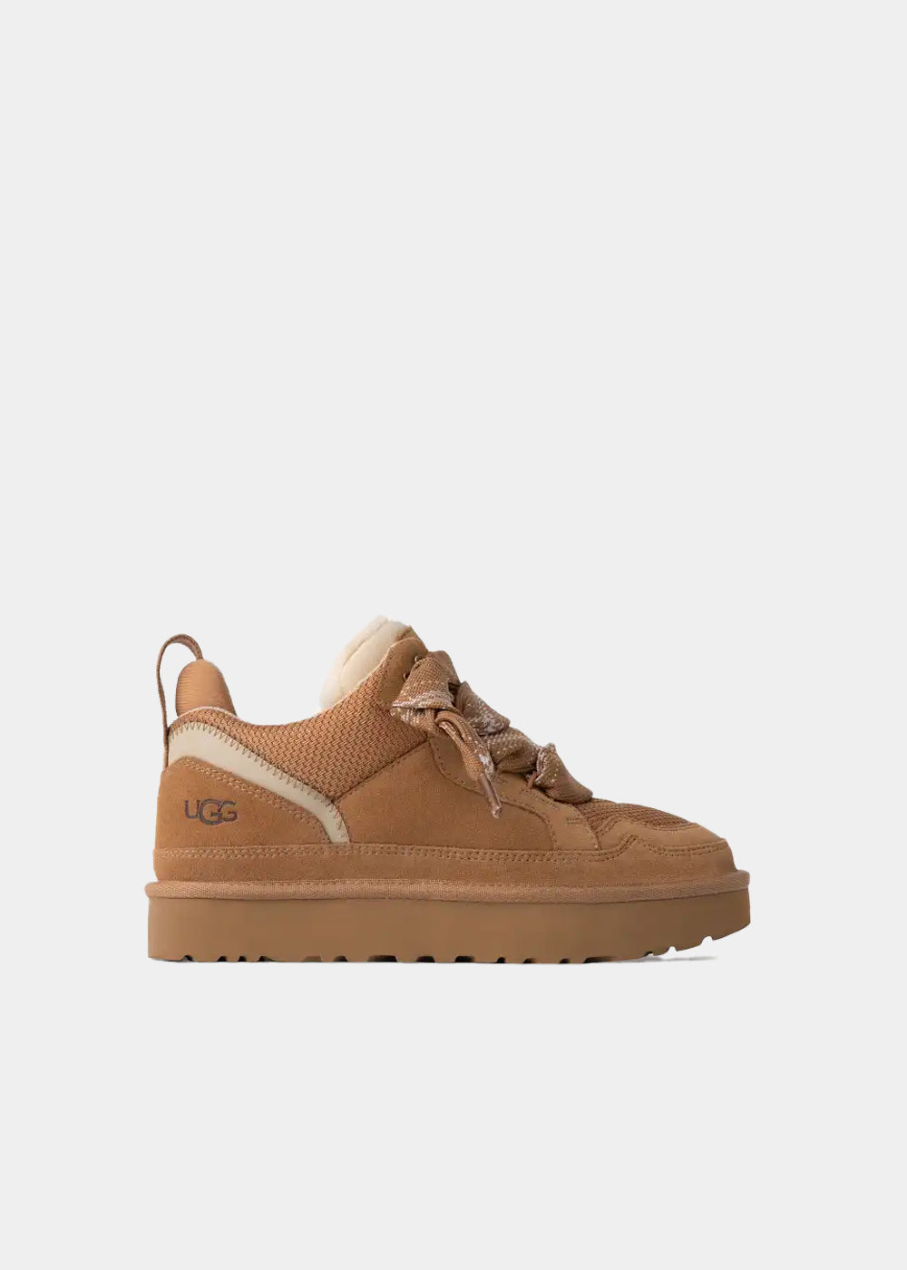 Sneakers UGG Lowmel en velours et fourrure camel, vue de profil – baskets fourrées femme | Ann Tuil