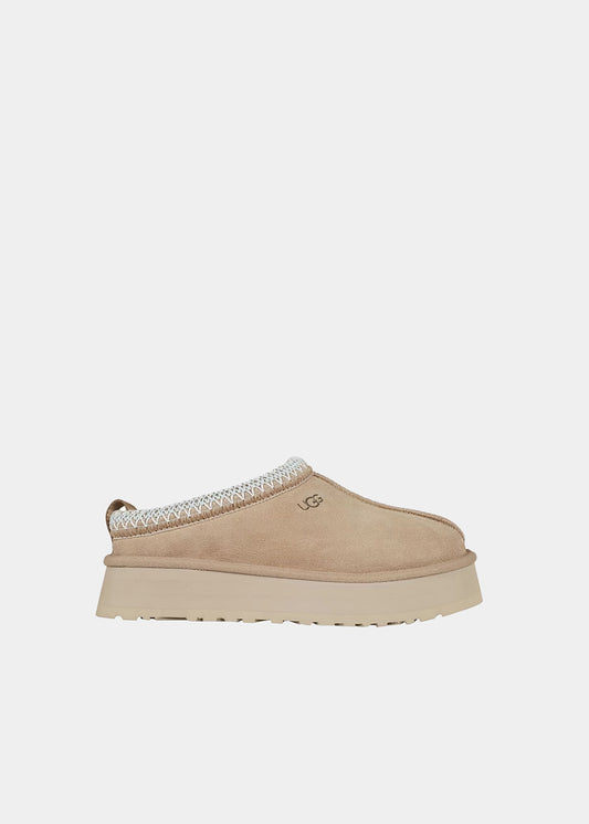 Mules plateforme UGG Tazz en velours et tissu sable, vue de profil – mules femme | Ann Tuil