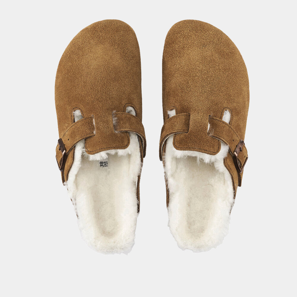 Sabots Birkenstock Boston Shearling en nubuck et fourrure camel, vue 3 – sabots fourrés femme | Ann Tuil